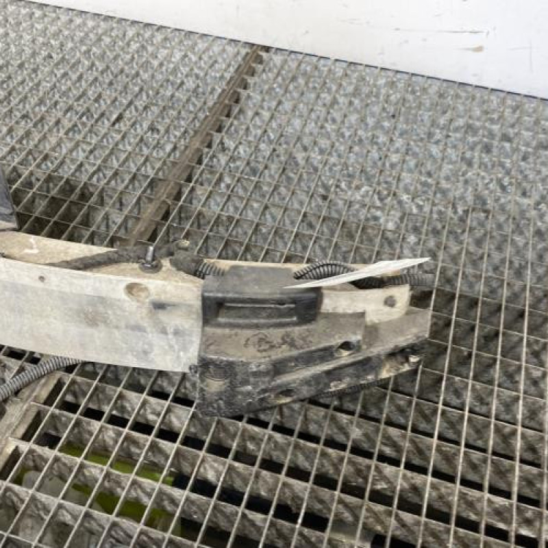 Renfort pare choc avant (traverse) OPEL ZAFIRA B Photo n°3