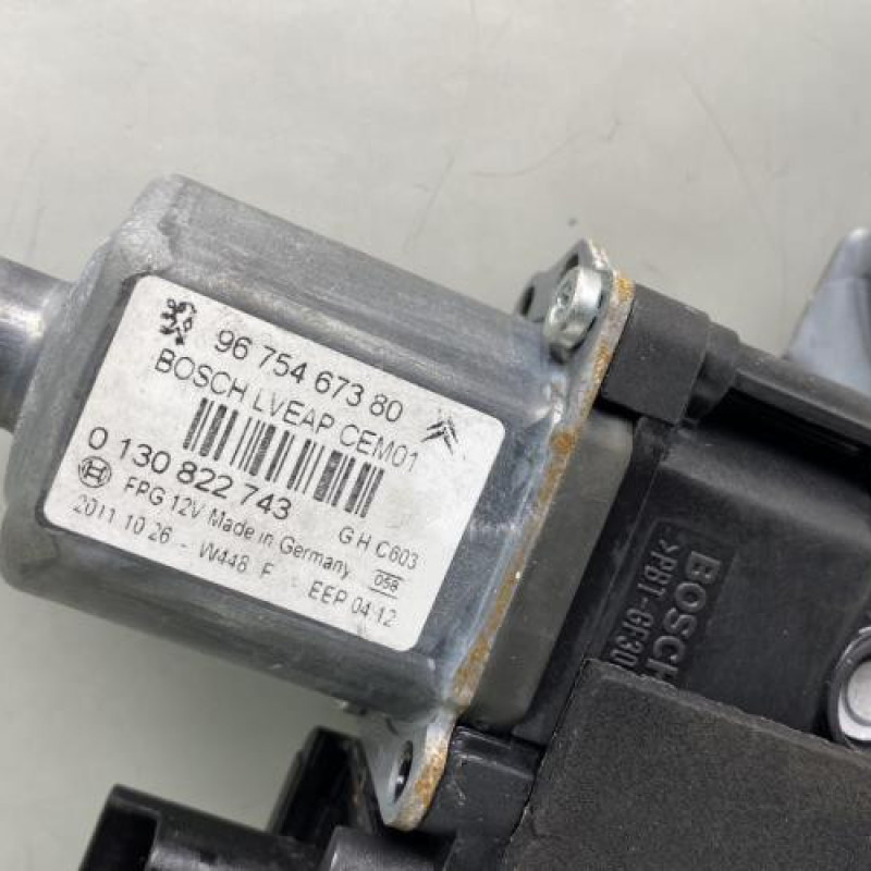 Leve vitre electrique avant droit PEUGEOT 308 1 Photo n°6