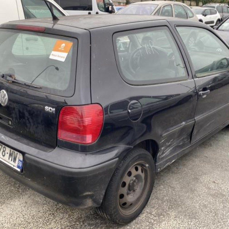 Capot VOLKSWAGEN POLO 3 Photo n°3