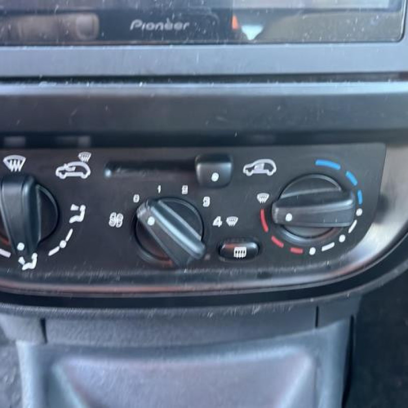 Leve vitre electrique avant droit CITROEN C3 1 Photo n°11