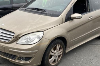 Feu arriere secondaire gauche (feux) MERCEDES CLASSE B 245