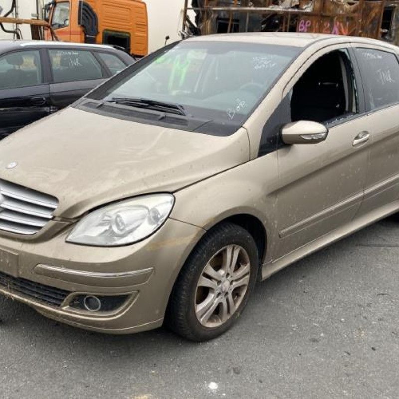 Feu arriere secondaire gauche (feux) MERCEDES CLASSE B 245 Photo n°4