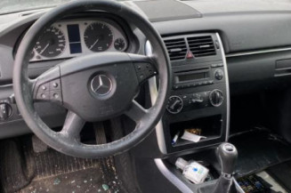 Feu arriere secondaire gauche (feux) MERCEDES CLASSE B 245