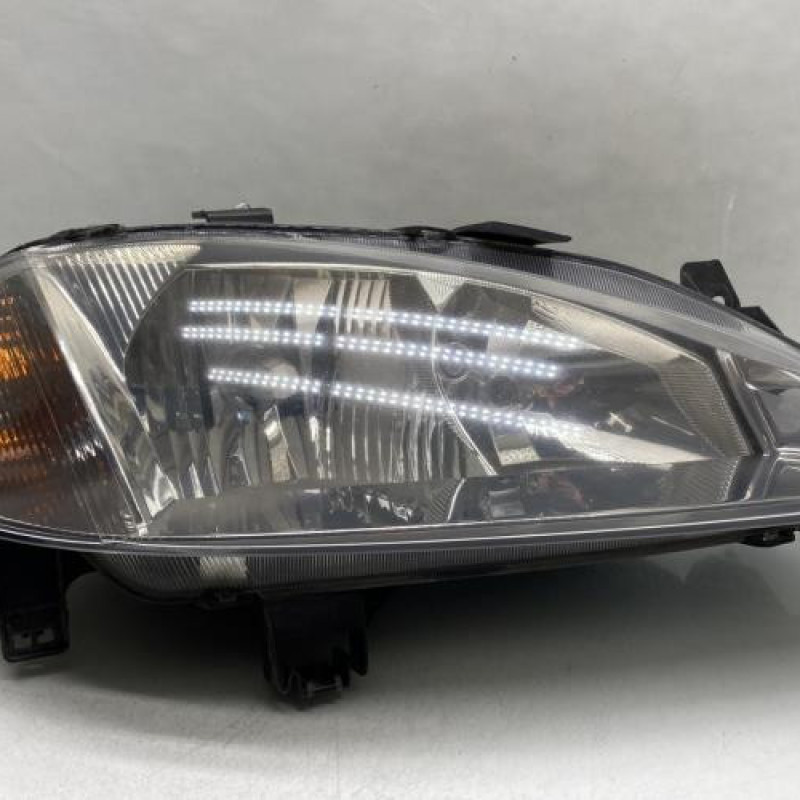 Optique avant principal droit (feux)(phare) RENAULT MEGANE 1 Photo n°3