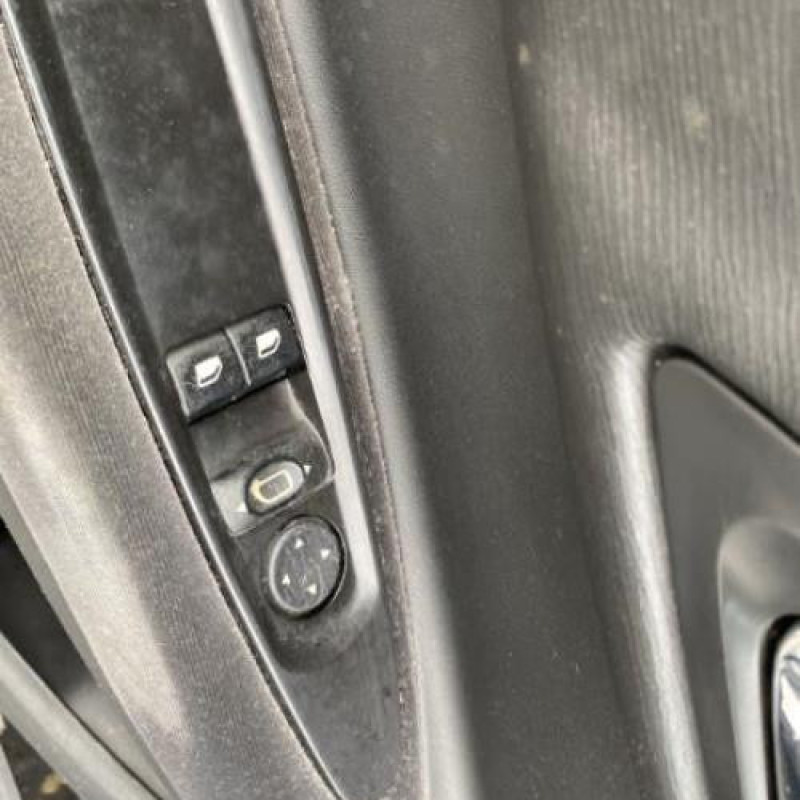 Vase de lave glace CITROEN C4 1 Photo n°7