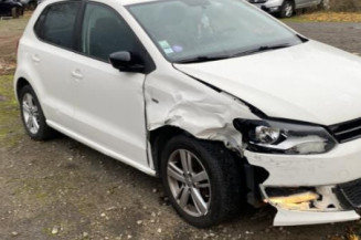 Bouton de coffre VOLKSWAGEN POLO 5