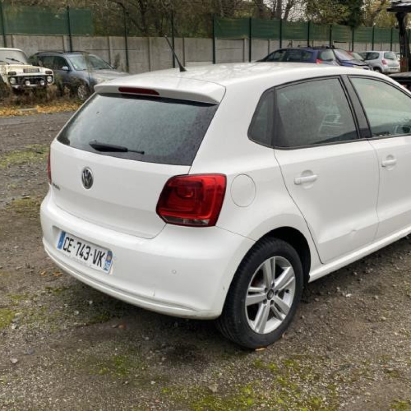 Bouton de coffre VOLKSWAGEN POLO 5 Photo n°6