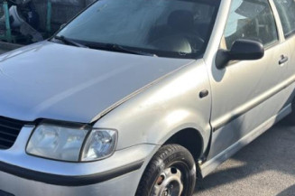 Retroviseur gauche VOLKSWAGEN POLO 3