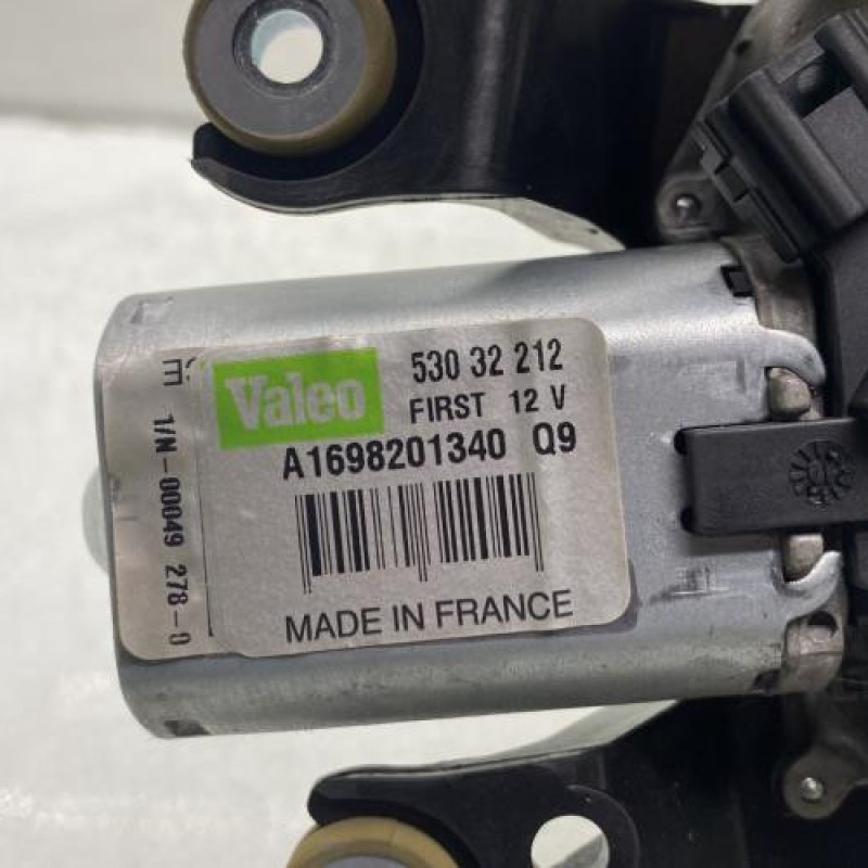 Moteur essuie glace arriere MERCEDES CLASSE A 169 Photo n°4