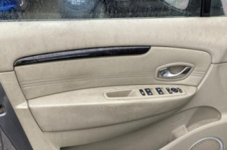 Feu arriere secondaire gauche (feux) RENAULT SCENIC 3