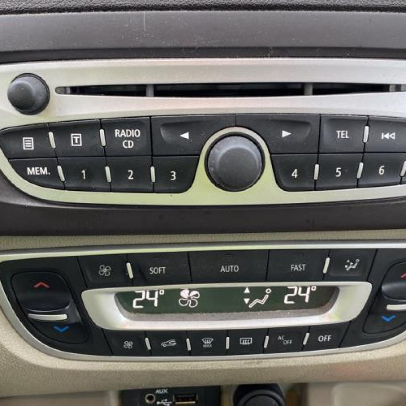 Feu arriere secondaire gauche (feux) RENAULT SCENIC 3 Photo n°19