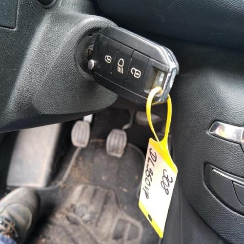 Ecran GPS PEUGEOT 308 2 Photo n°12