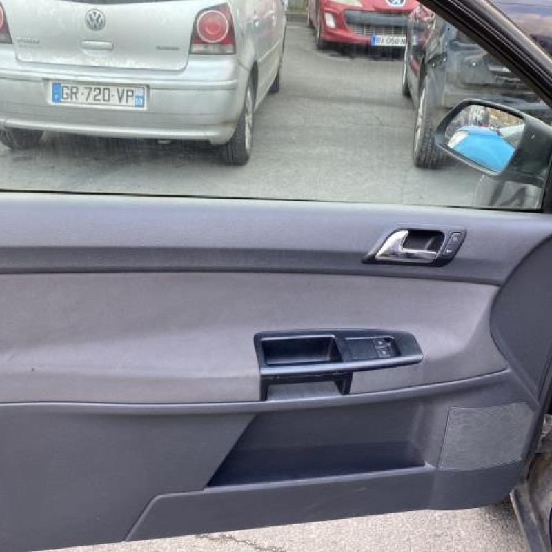 Renfort pare choc avant (traverse) VOLKSWAGEN POLO 4 Photo n°17