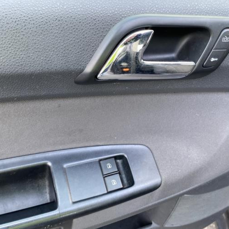 Renfort pare choc avant (traverse) VOLKSWAGEN POLO 4 Photo n°18
