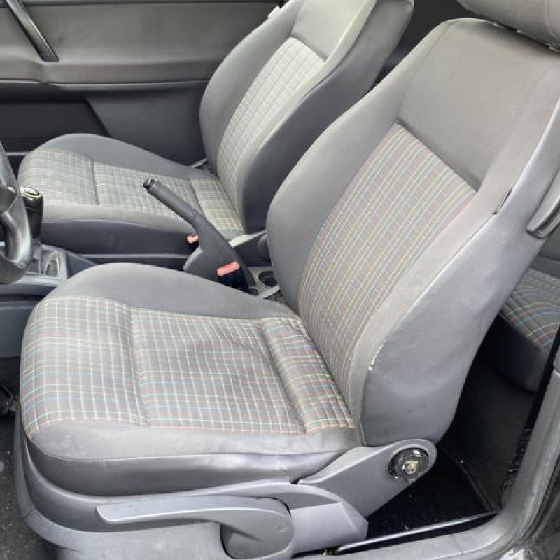 Renfort pare choc avant (traverse) VOLKSWAGEN POLO 4 Photo n°19