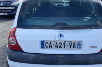 Pivot de moyeu avant gauche RENAULT CLIO 2