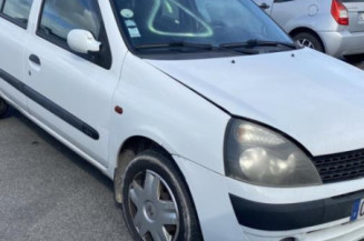 Pivot de moyeu avant gauche RENAULT CLIO 2