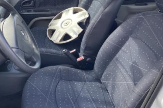 Pivot de moyeu avant gauche RENAULT CLIO 2