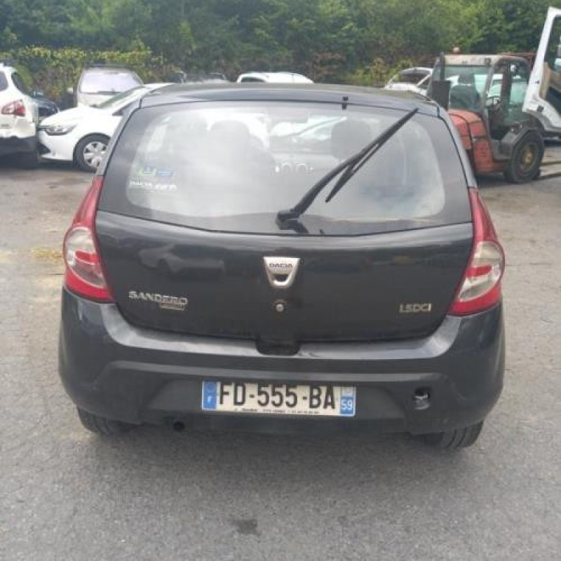 Feu arriere stop central DACIA SANDERO 1 Photo n°10