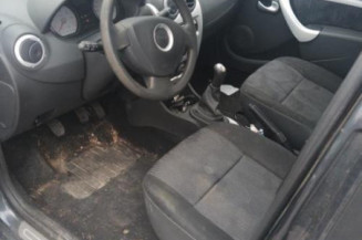 Feu arriere stop central DACIA SANDERO 1