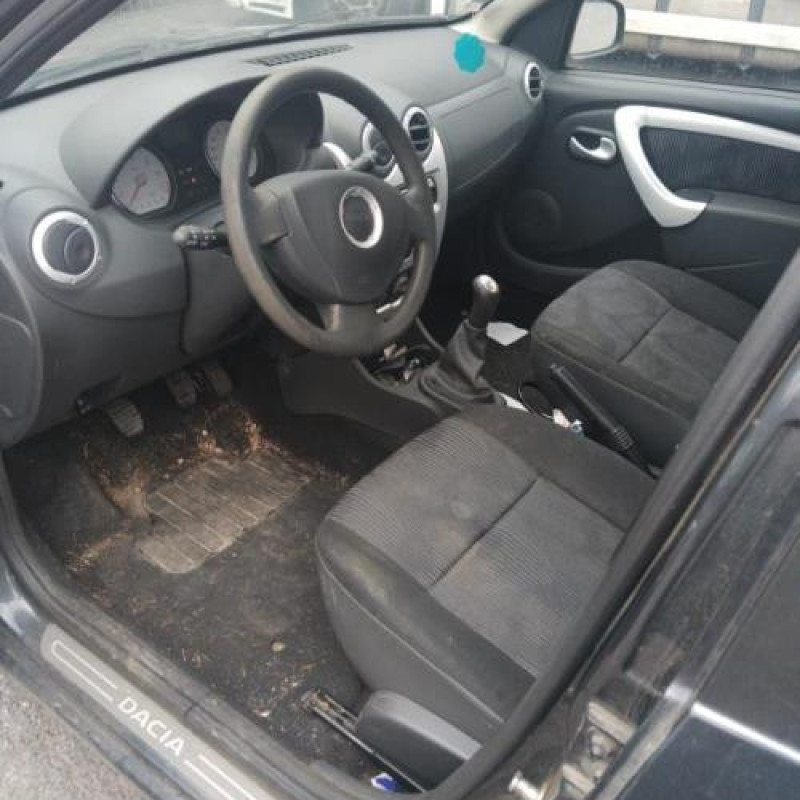 Feu arriere stop central DACIA SANDERO 1 Photo n°11