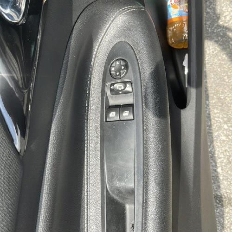 Pretensionneur de ceinture avant droit CITROEN DS3 Photo n°11