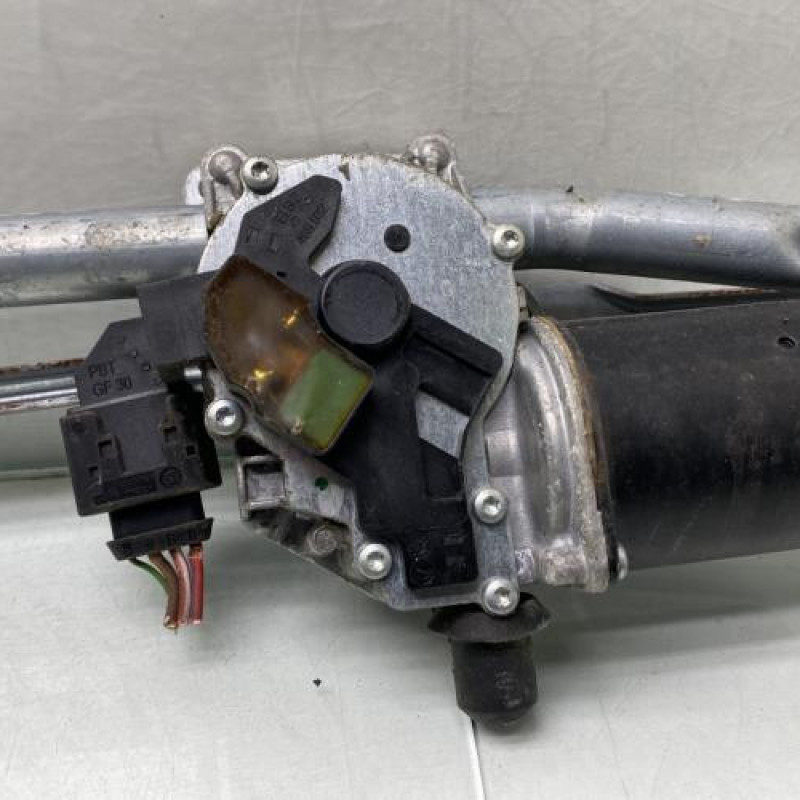 Moteur essuie glace avant MERCEDES CLASSE A 169 Photo n°4