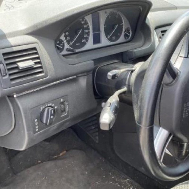 Feu arriere principal droit (feux) MERCEDES CLASSE B 245 Photo n°14
