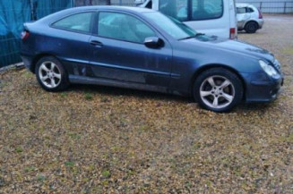 Pare choc arriere MERCEDES CLASSE C 203 COUPE SPORT