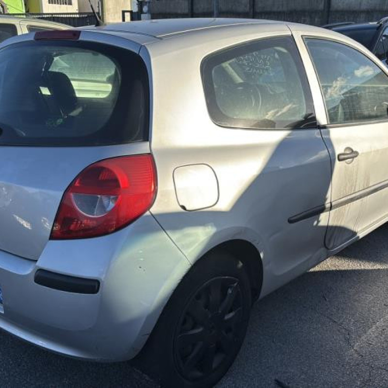 Pedale d'embrayage RENAULT CLIO 3 Photo n°7