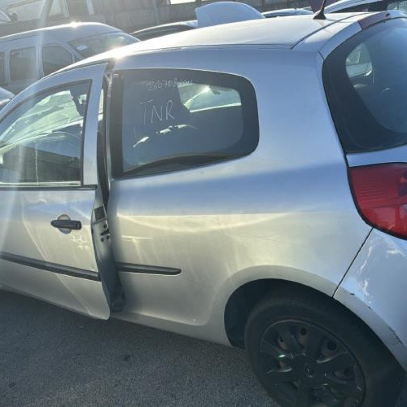 Pedale d'embrayage RENAULT CLIO 3 Photo n°11