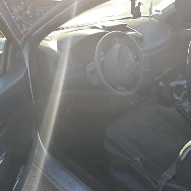 Pedale d'embrayage RENAULT CLIO 3 Photo n°13