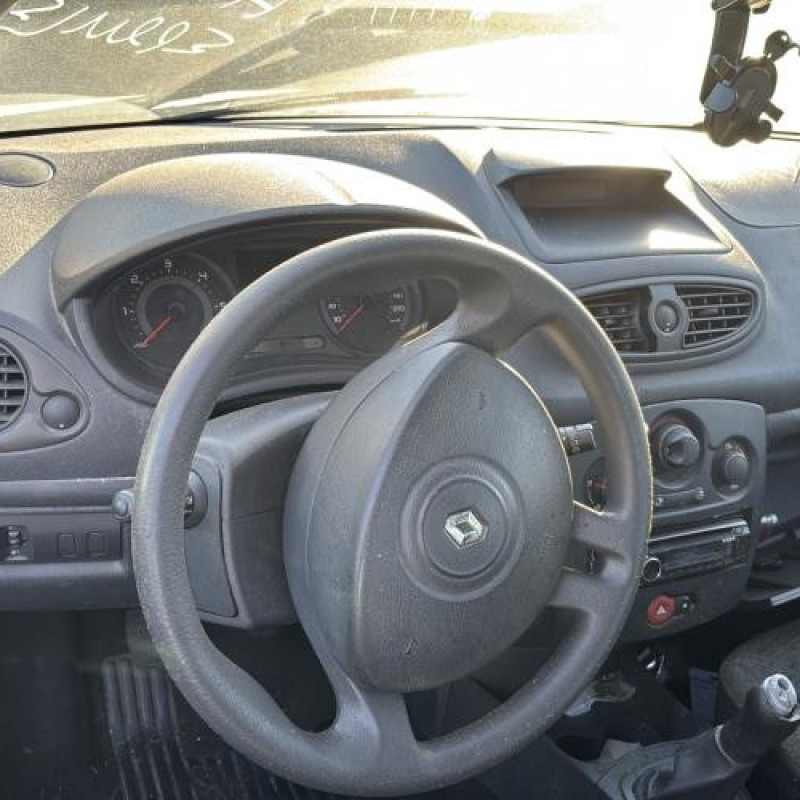 Pedale d'embrayage RENAULT CLIO 3 Photo n°15