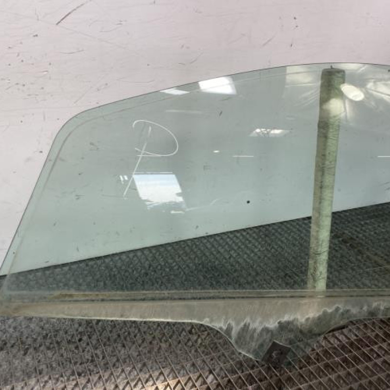 Vitre avant gauche FIAT GRANDE PUNTO Photo n°4