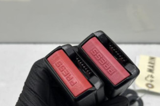 Attache ceinture arriere gauche PEUGEOT 206