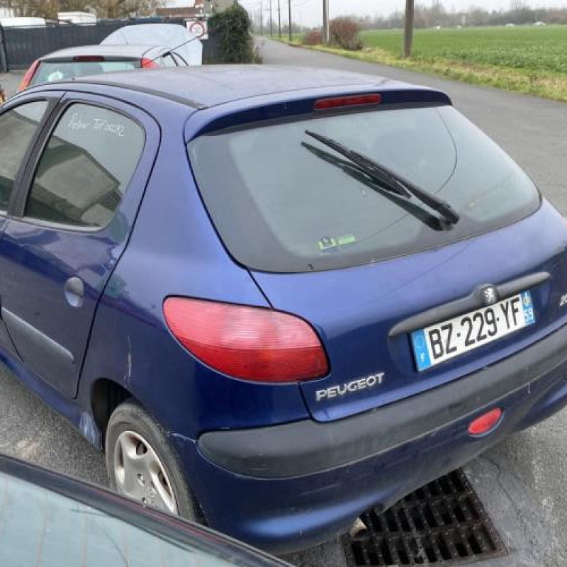 Pompe de direction PEUGEOT 206 Photo n°4