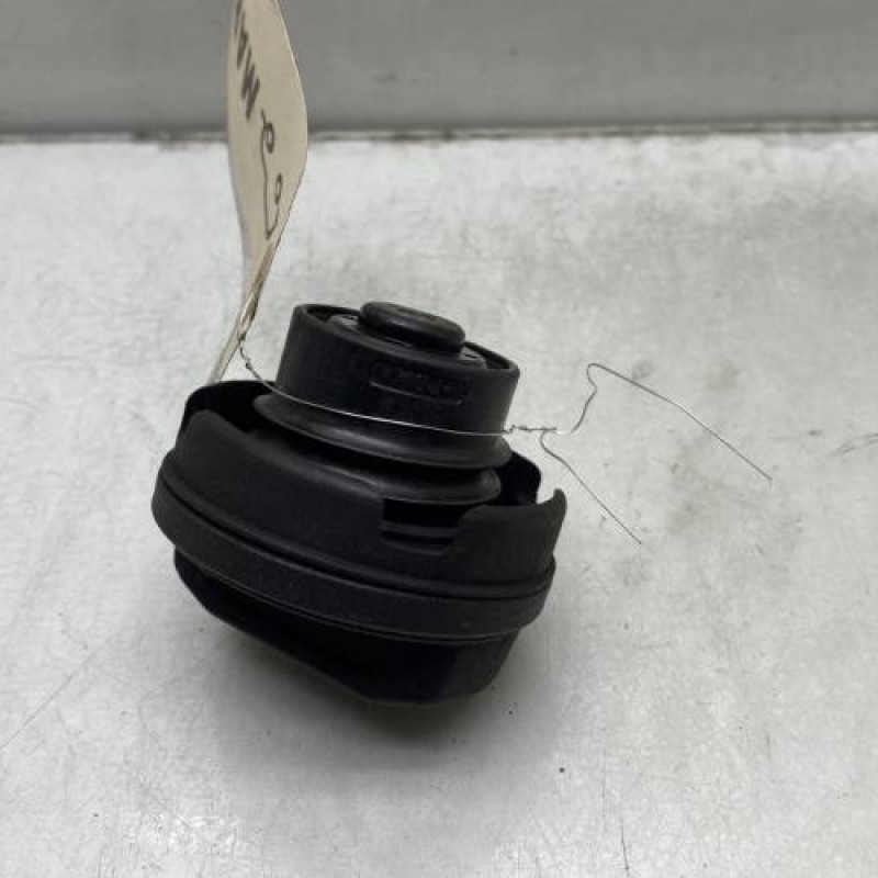 Bouchon de carburant VOLKSWAGEN GOLF 5 Photo n°3