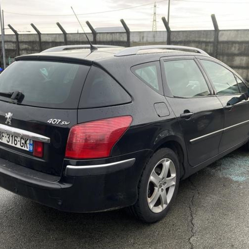 Pare choc arriere PEUGEOT 407 Photo n°15