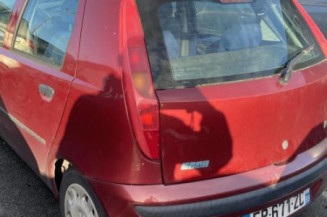 Retroviseur droit FIAT PUNTO 2