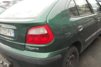 Glace retroviseur droit RENAULT MEGANE 1