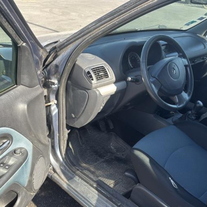 Moteur RENAULT CLIO 2 CAMPUS Photo n°12