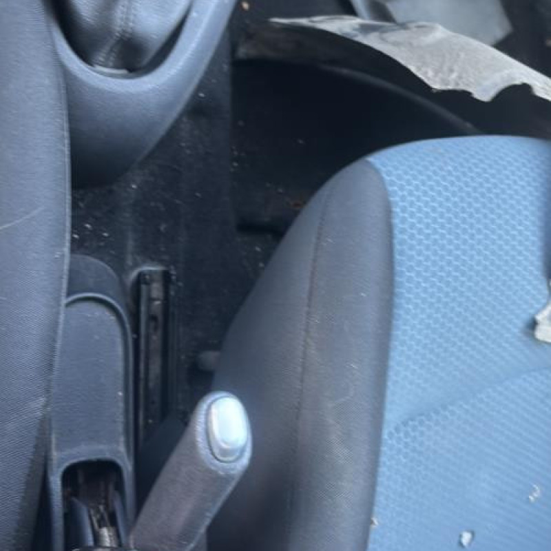 Moteur RENAULT CLIO 2 CAMPUS Photo n°20