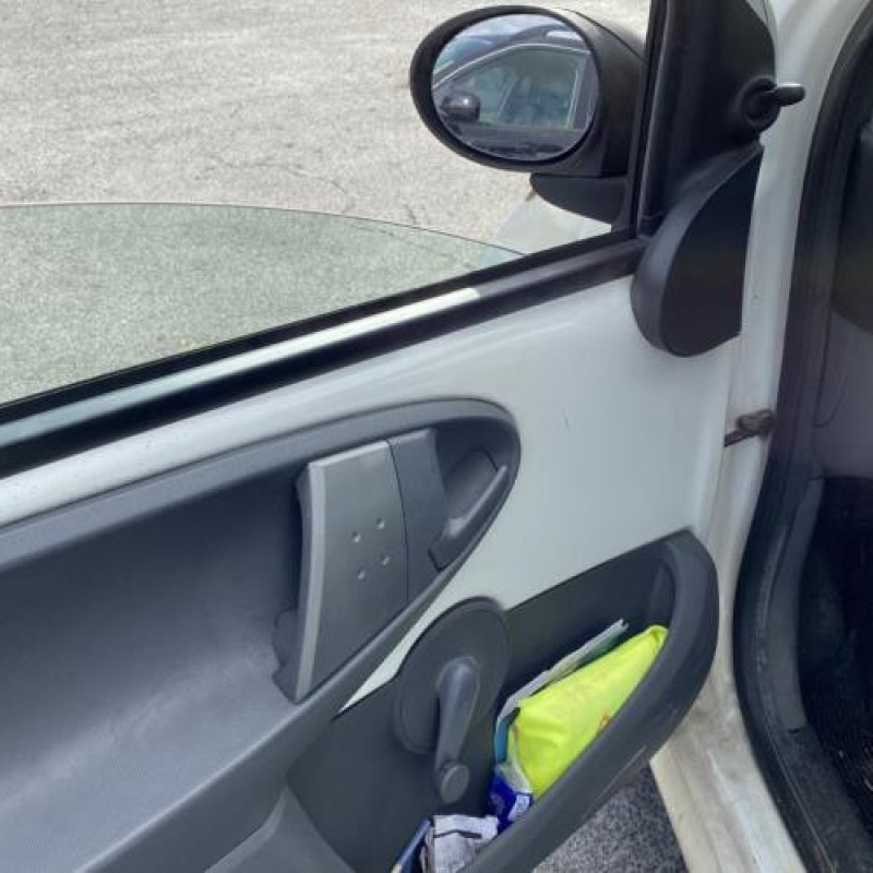 Pretensionneur de ceinture avant droit CITROEN C1 1 Photo n°17