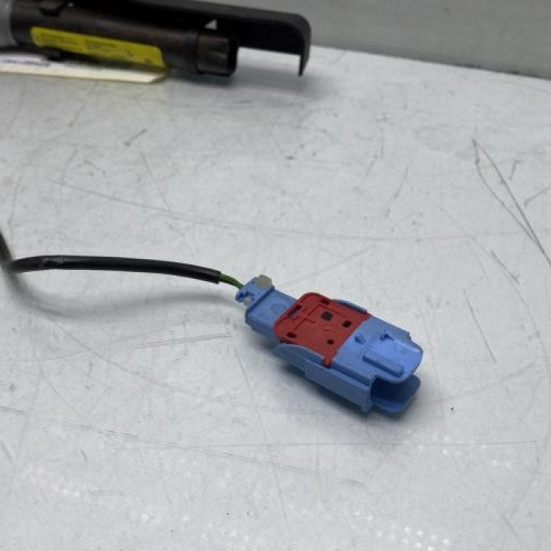 Pretensionneur de ceinture avant droit CITROEN C2 Photo n°3