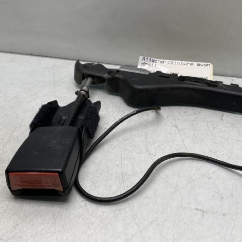 Pretensionneur de ceinture avant droit CITROEN C2 Photo n°4