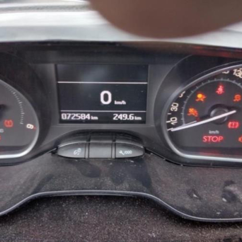 Moteur PEUGEOT 208 1 Photo n°8