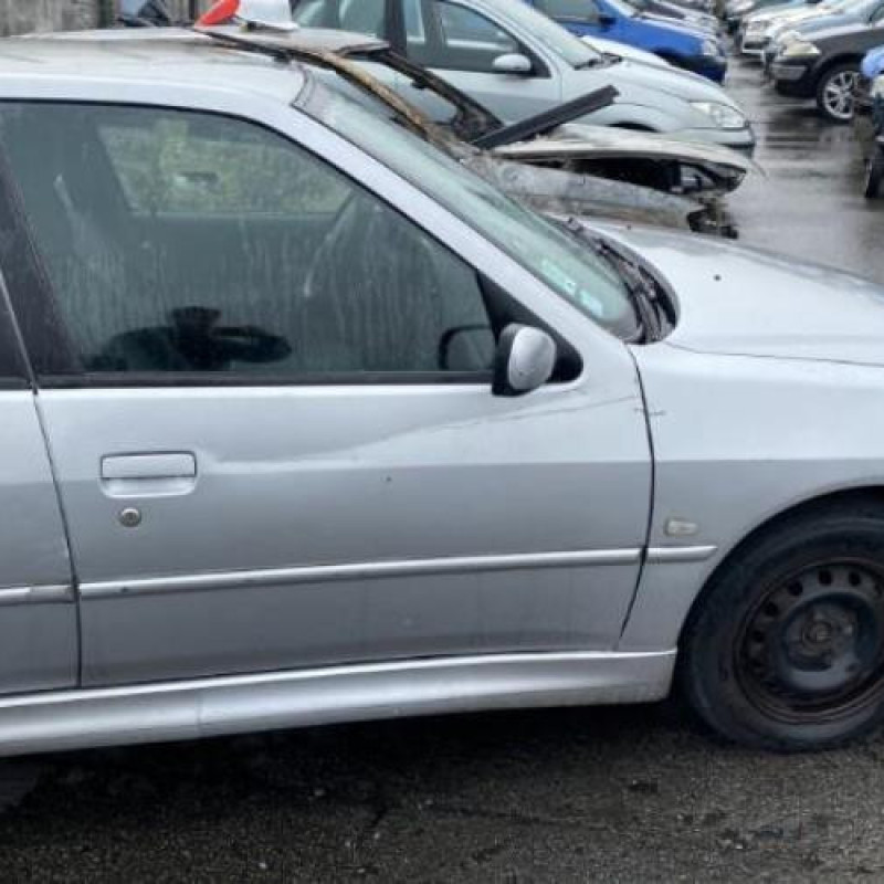 Moteur PEUGEOT 306 Photo n°17