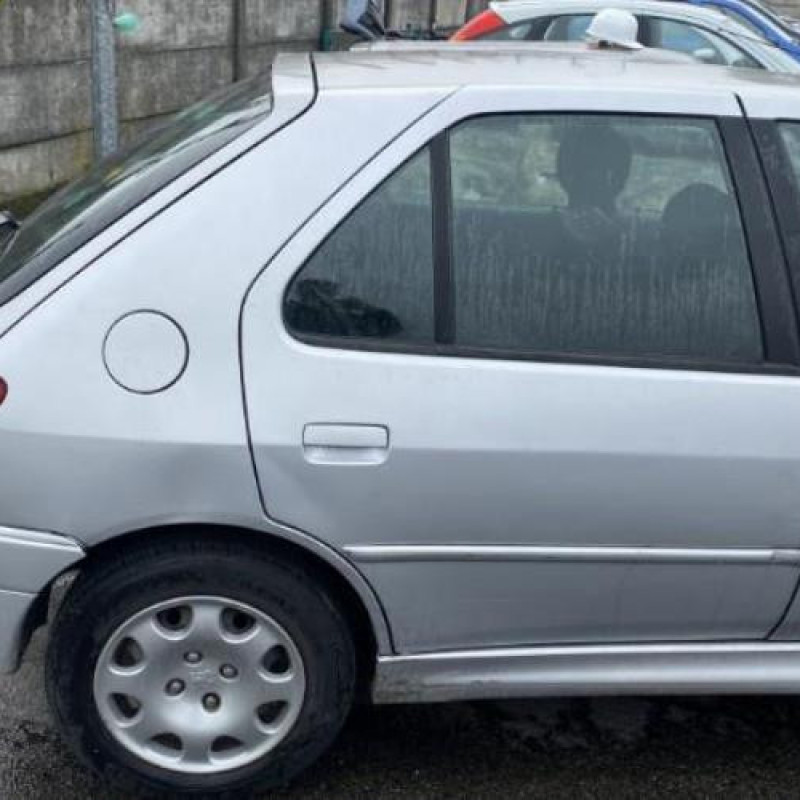 Moteur PEUGEOT 306 Photo n°19