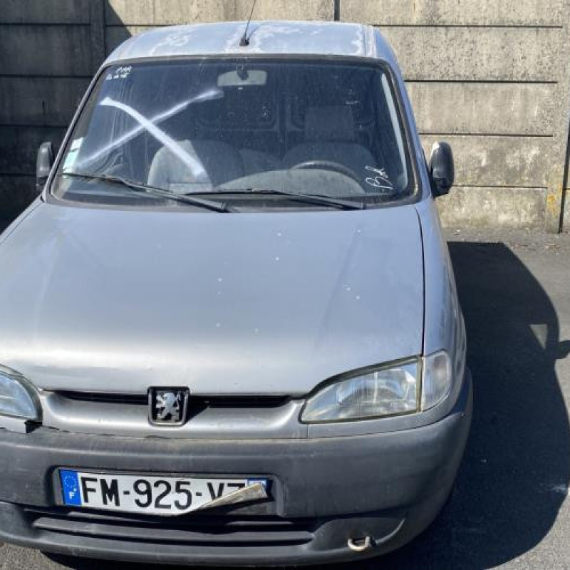 Porte avant gauche PEUGEOT PARTNER 1 Photo n°13
