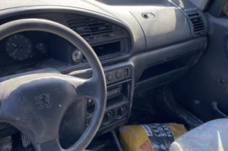 Porte avant gauche PEUGEOT PARTNER 1
